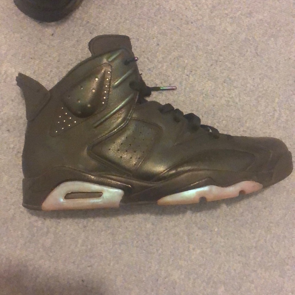 CHAMELEON RETRO 6’s